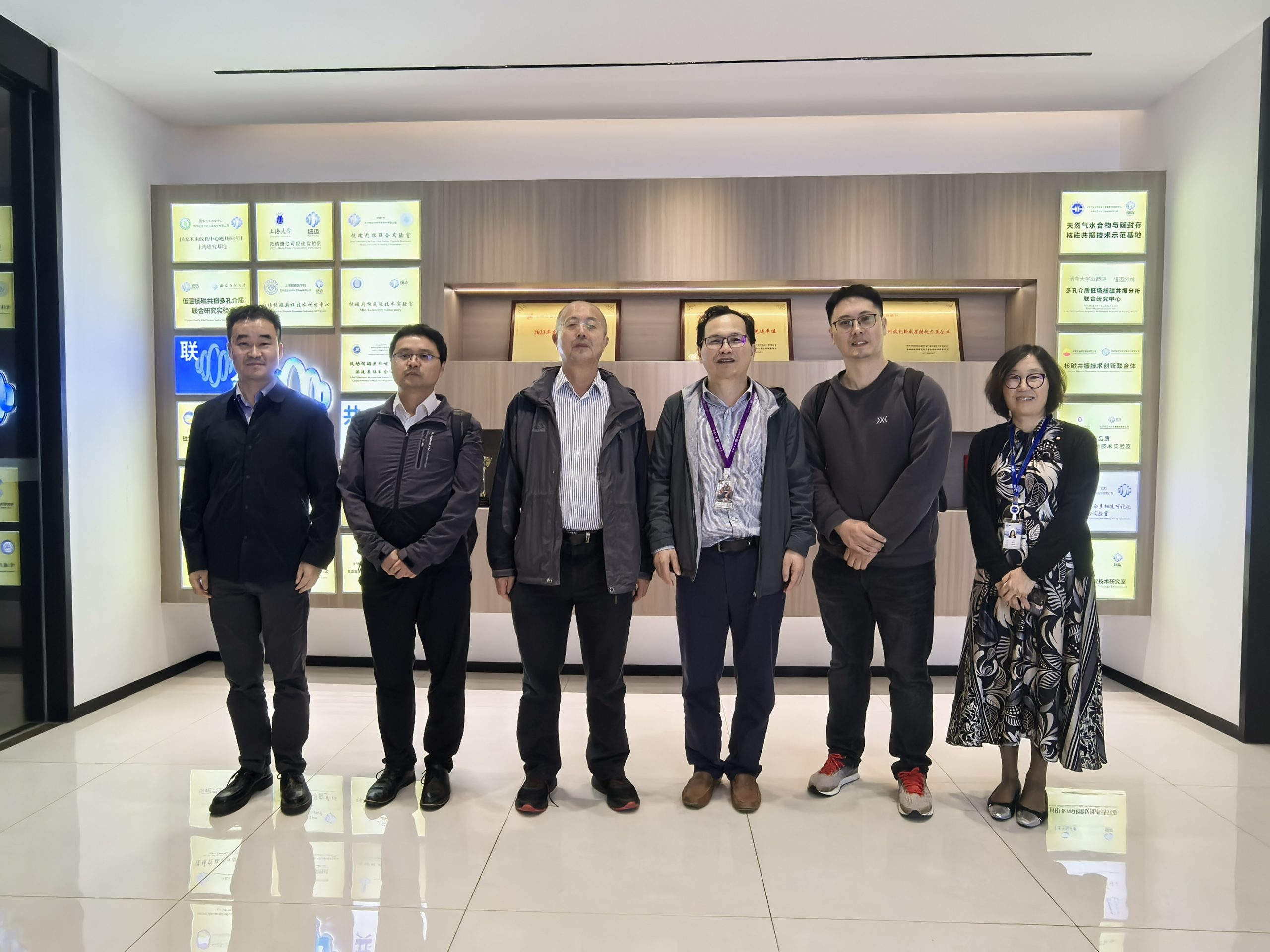 中国石油长城钻探卢毓周高级专家一行到访qy千亿考察指导！